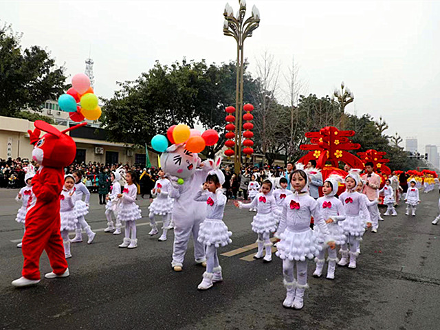 000青少年科教协会三台分会成立_副本.jpg