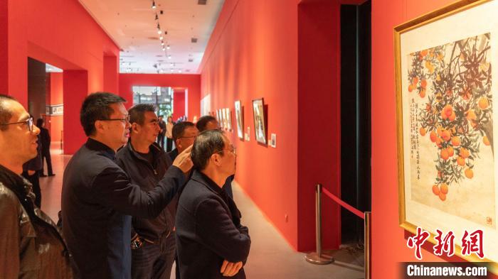 重庆美术馆三展齐开山城市民“一站式”享艺术盛宴