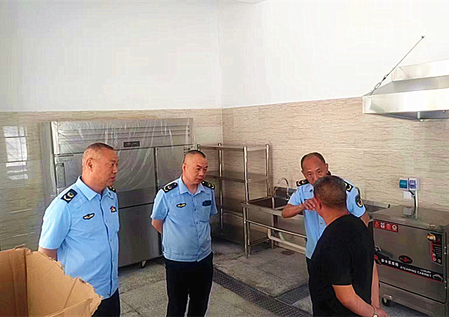 黄龙巡查餐饮行业燃气安全情况1_副本.jpg