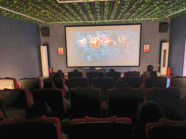 九潮镇公益电影放映_副本.jpg
