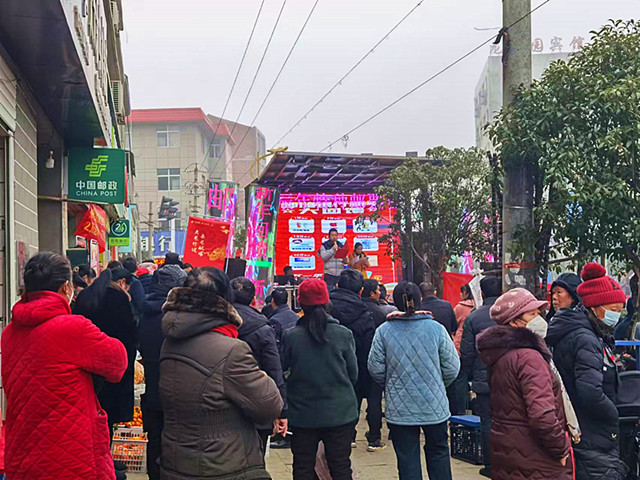黄龙龙年邮票首发式_副本.jpg