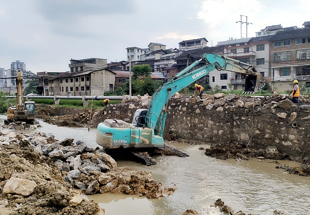 西门河水生态环境综合治理一期工程（河道清淤）施工图片2_副本.jpg