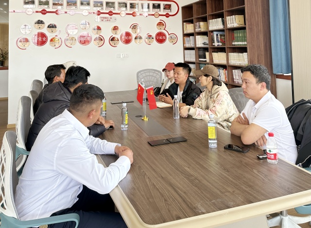 图为黄烟村和高城镇德西三村商议成立联合合作社事宜_副本.jpg